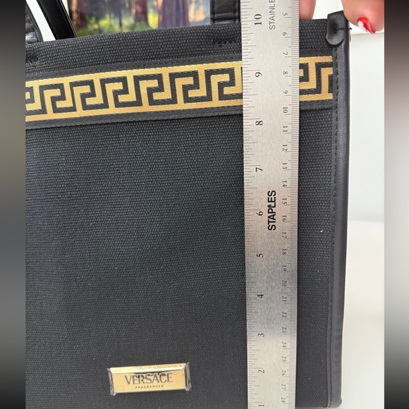 Versace - Picture 6 of 11